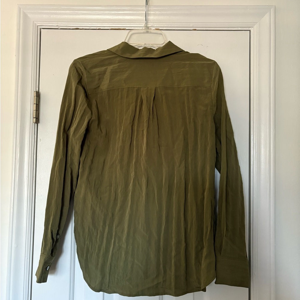 Madewell Olive Green Collared Button Up Shirt, soft silky material size sm - Picture 4 of 4